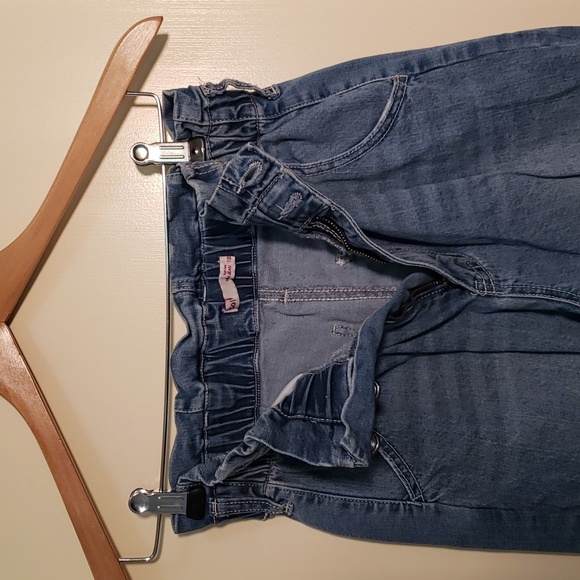 Sol Women's High Rise Mom Blue Jeans w/Elastic Waist, Size 8 Waist 28" - Picture 8 of 10